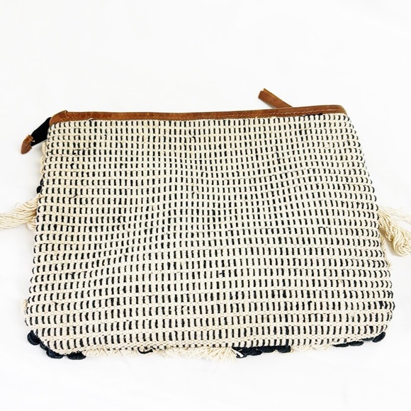 WORLD MARKET Large Boho Clutch/Bag Zipper Closure With Tassels Size 12”x9” - Picture 2 of 6